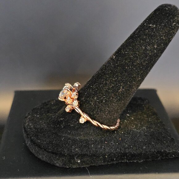 Stunning Moissanite and rose gold over sterling silver ring - Picture 2 of 9